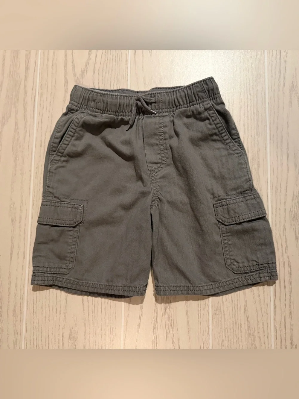 OshKosh B’gosh Boys Size 6 Cargo Shorts 3pc Lot Pull On Khaki Green Gray Casual